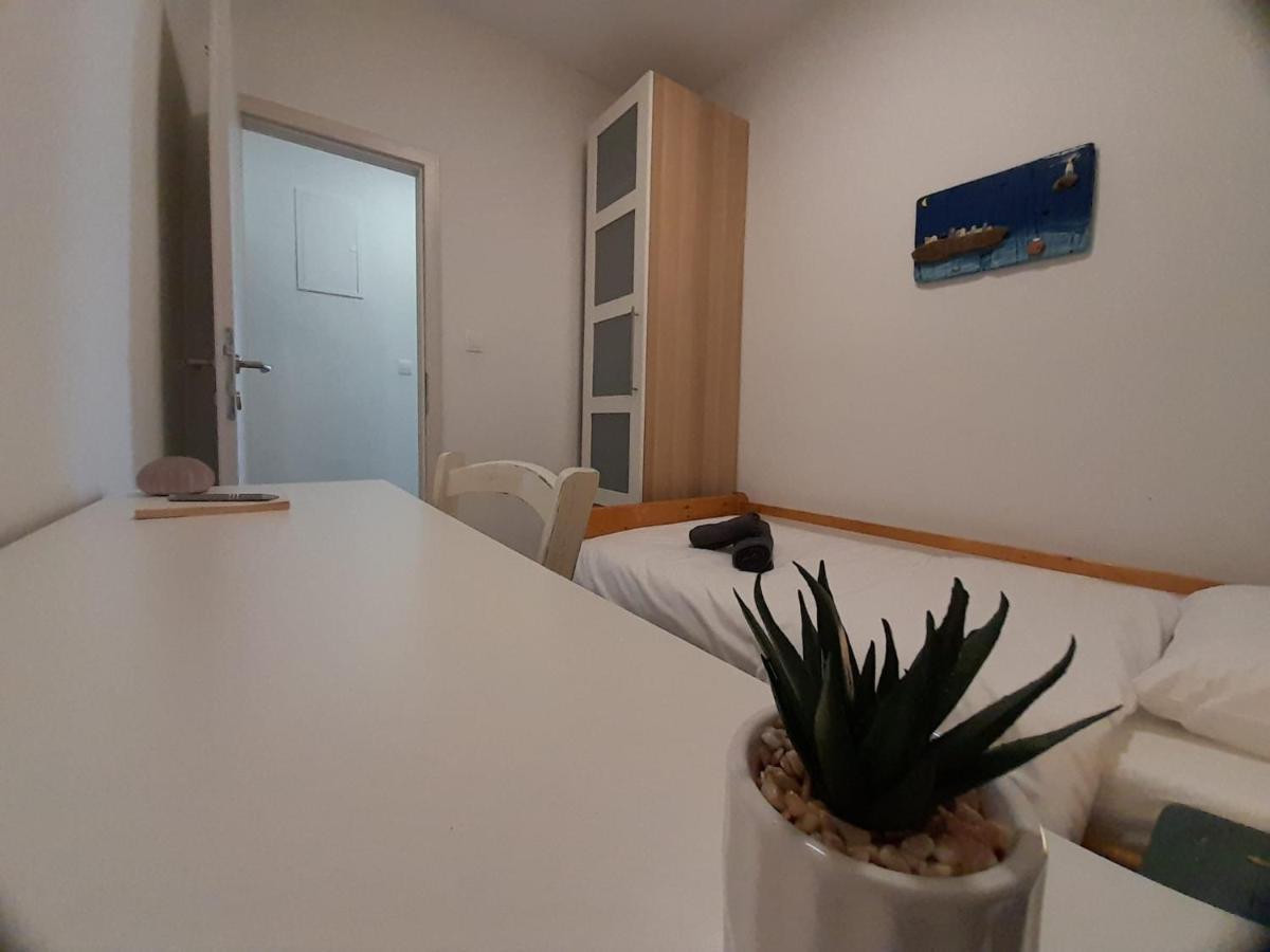 Apartman Vitamare 160 M From The Beach Novi Vinodolski Dış mekan fotoğraf